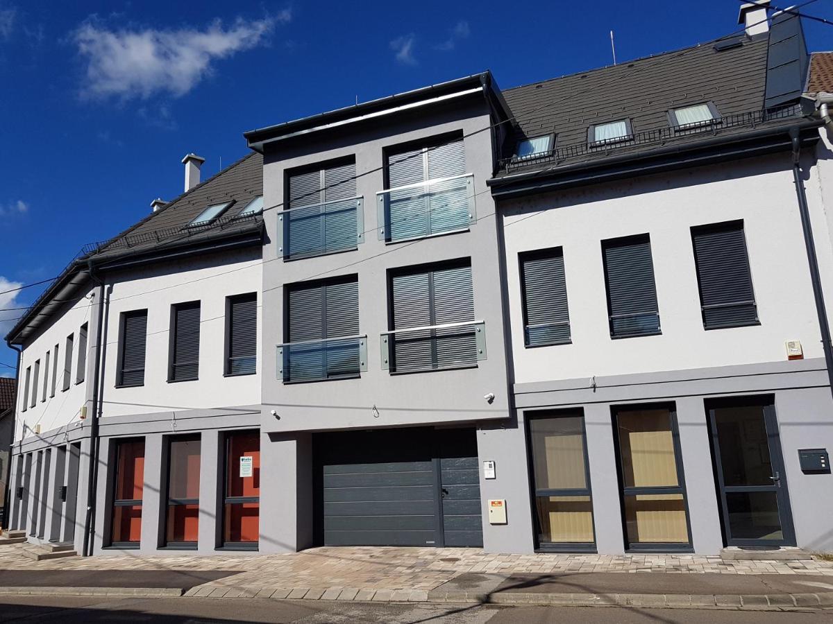 Silver Lodge Apartments Eger Buitenkant foto