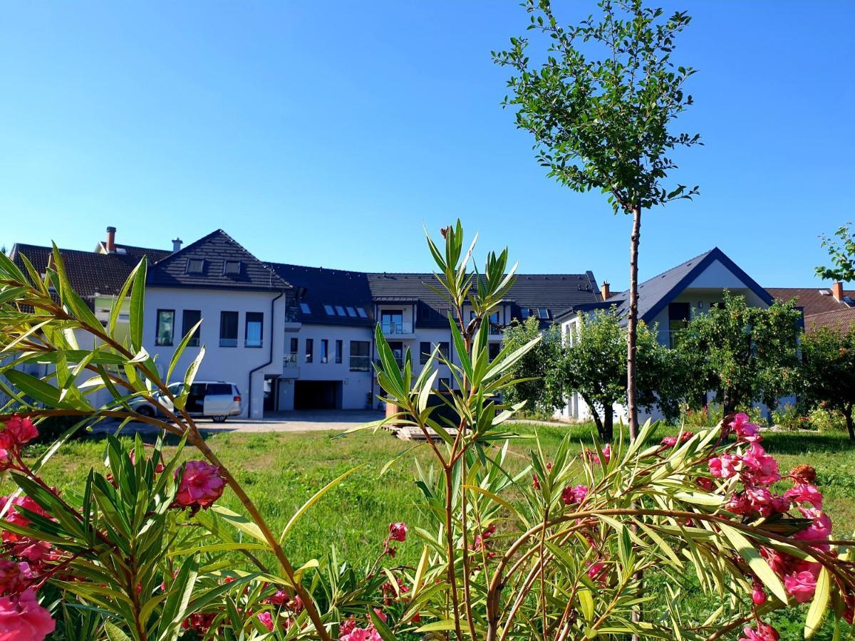 Silver Lodge Apartments Eger Buitenkant foto