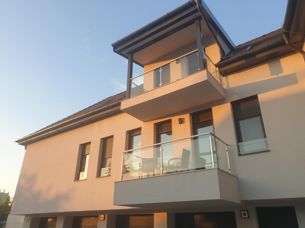 Silver Lodge Apartments Eger Buitenkant foto