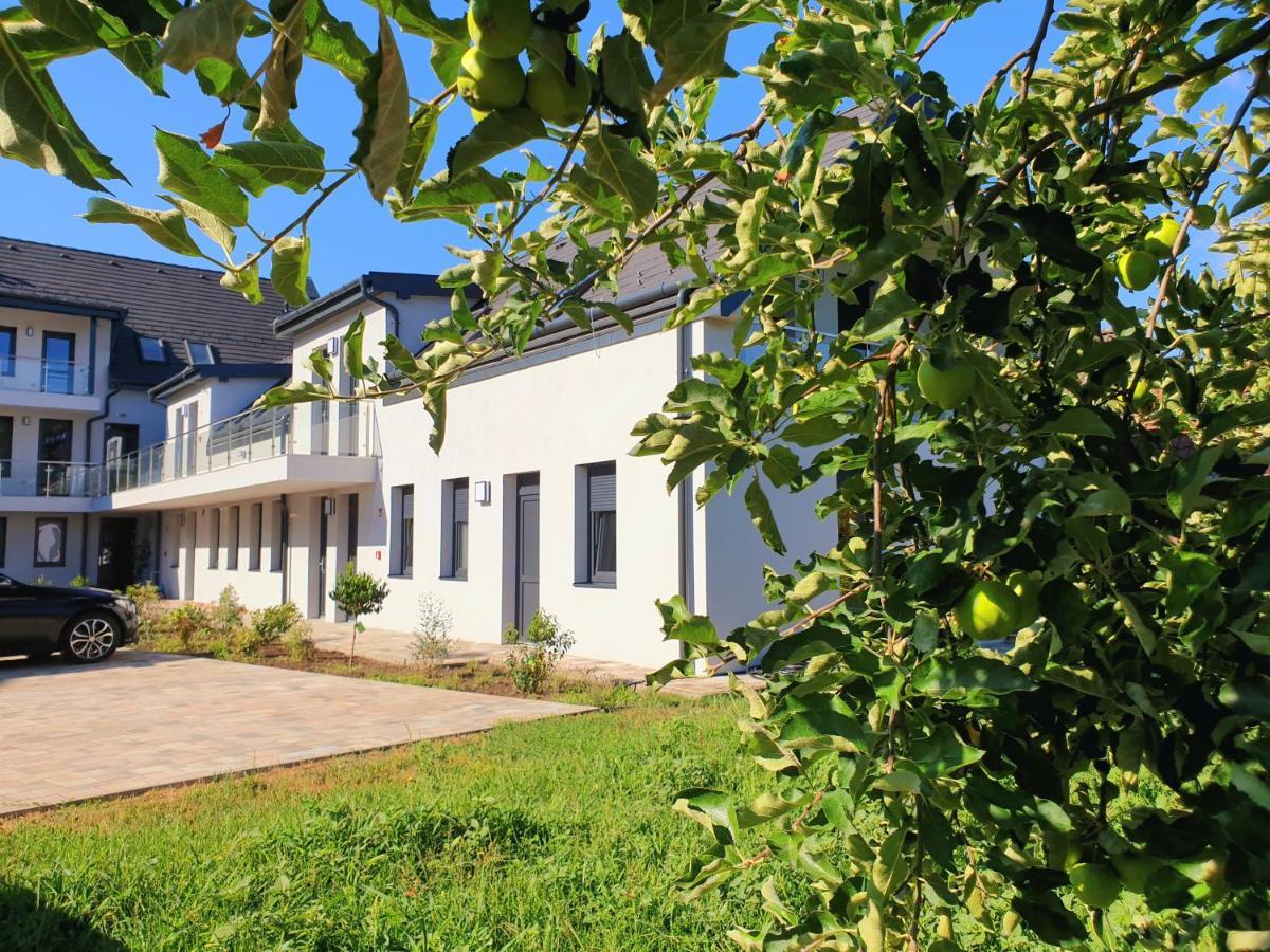 Silver Lodge Apartments Eger Buitenkant foto